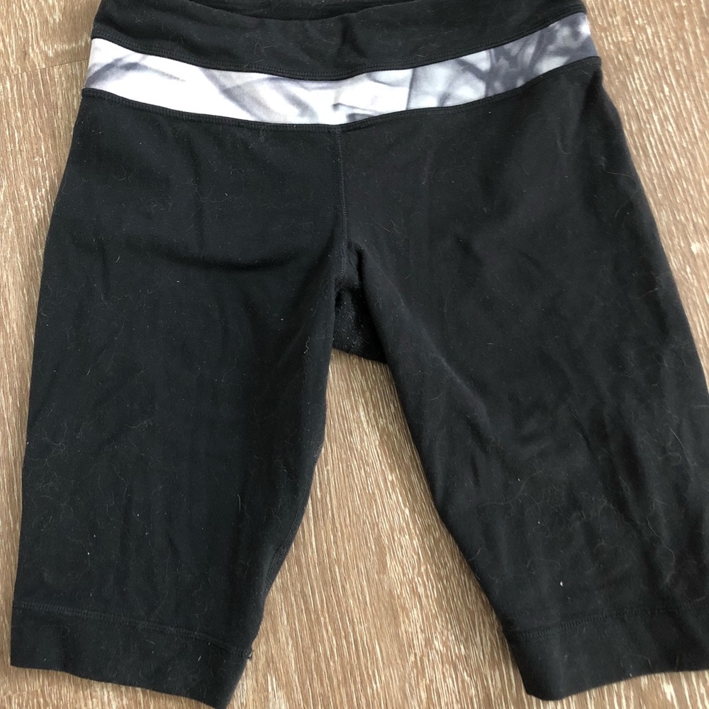 Lululemon groove short long inseam slightly worn